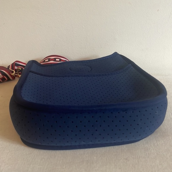 Ah-dorned Vegan Navy Blue Crossbody Messenger Bag with Red & Blue Guitar Strap - Picture 5 of 8